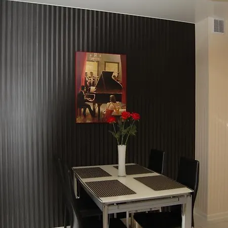 Apartament On Prospect Nezavisimosti Mińsk