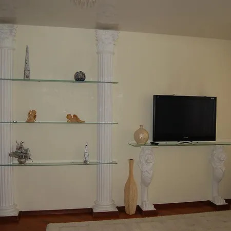Apartament On Prospect Nezavisimosti Mińsk